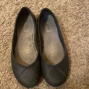 Black croc flats